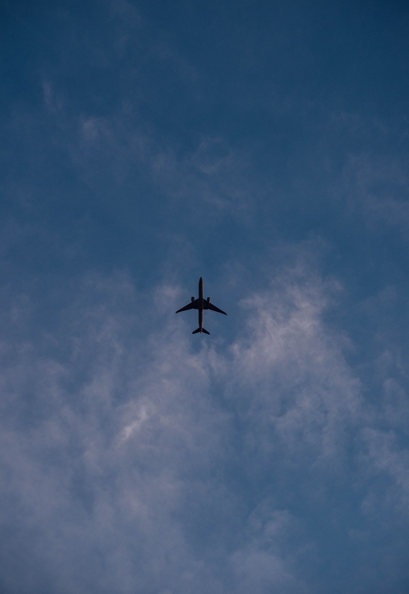 plane, saphan pla alley, blue, journey, outdoors, transportation, airplane, nature, sky, on the move, low angle view, beauty in nature, day, motion, flying