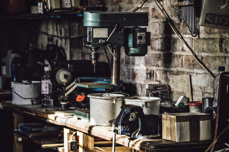 garage, factory, illuminated, green, work tool, container, workshop, indoors, place of work, white, 5K, old, messy, industry, machinery, metal, table