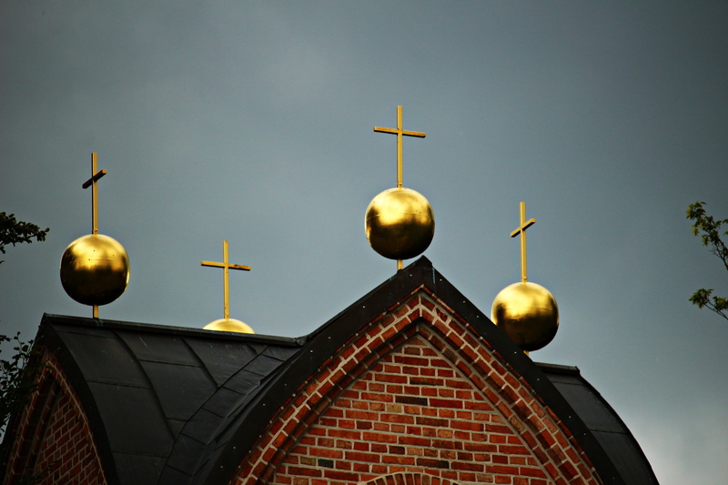 travel destinations, 5K, place of worship, ball, spire, gold colored, sky, historically, tower roof, building, bell tower, places of interest, cross Shape