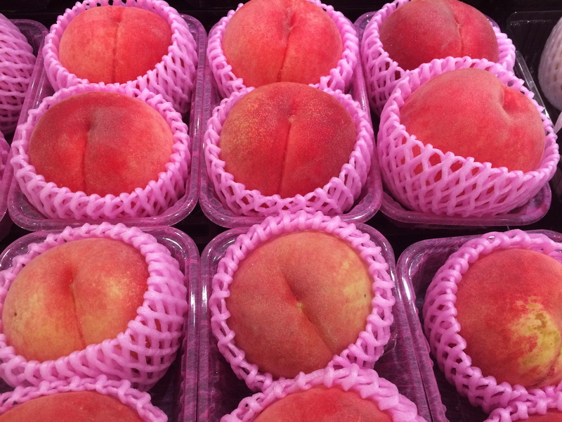 2K, food, retail, Peach, cupcake, food and drink, heisei-cho, day, arrangement, side by side, Fruit, pink color, cupcake holder, japan, in a row, still life