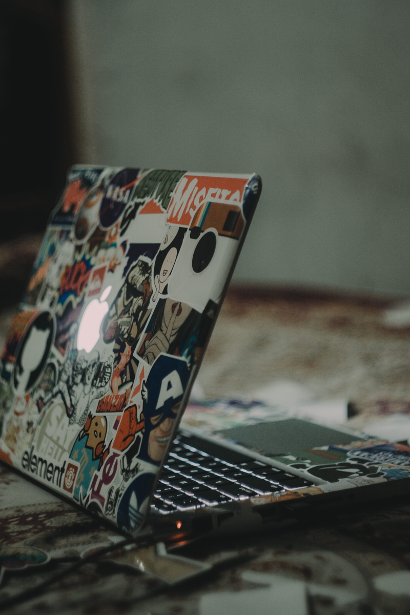 human representation, floor, opportunity, Mac, indoors, focus on foreground, currency, poker - card game, 5K, leisure games, macbook pro, cards, luck