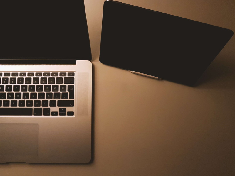 macbook, display, screen, business, wireless technology, 4K, ipad, connection, internet, indoors, computer, contemporary, electronics, desk, dark, computer part
