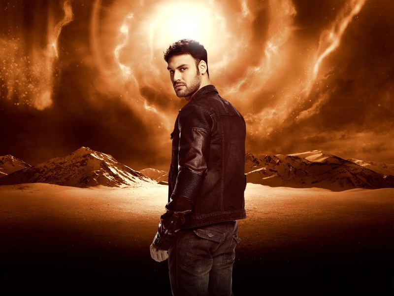 Heroes Reborn, sky, night, three quarter length, young adult, nature, one person, males, 1080P, men, violence, handgun, standing, government, adult, gun
