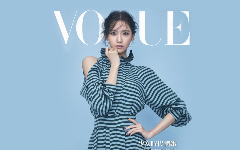 striped, magazine, kpop, one person, casual clothing, girl, waist up, indoors, young adult, holding, young women, standing, fashion, hand, snsd, portrait
