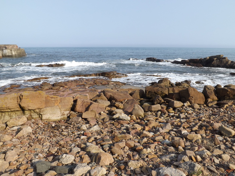 sea, no people, wave, sky, rocky coastline, pebble, horizon, solid, tranquility, land, scotland, rock - object, beauty in nature, fife, outdoors, 4K, breaking