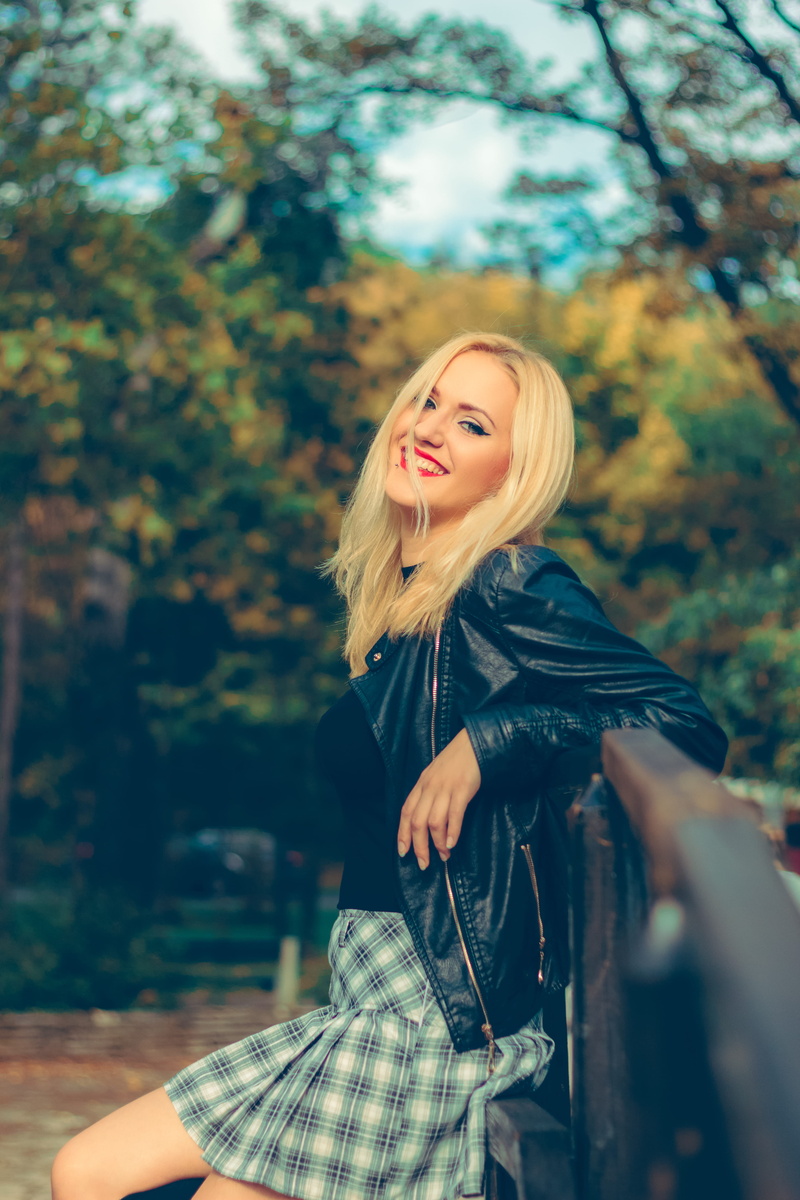 model, women, plant, 5K, park, blond hair, young women, serbia, smiling, outdoors, fashion, hairstyle, portrait, leisure activity, canon, young adult