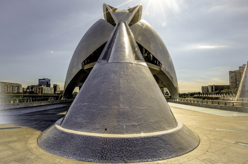 outdoors, skyscraper, valence, backlight, architecture, building exterior, day, sky, government, the past, light, water, city, steel, 4K, night, travel destinations