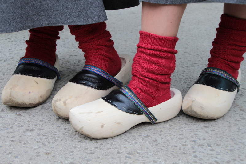 people, 5K, low section, human foot, human body part, fashion, girls, footwear, childhood, socks, casual clothing, human leg, custom, real people, body part