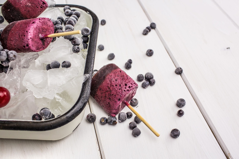 sweet food, ice cream, food, temptation, healthy, tray, dessert, blue, spoon, easy, bowl, table, white, day, cream, background, close-up, studio shot, freshness