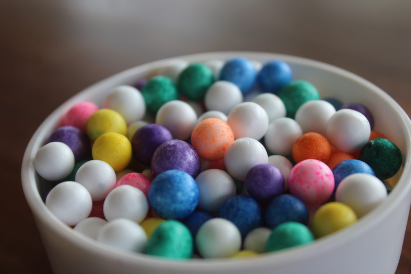 easter, temptation, celebration, color, candy, selective focus, boll, sweet, indoors, egg, variation, snack, sugar, large group of objects, food and drink