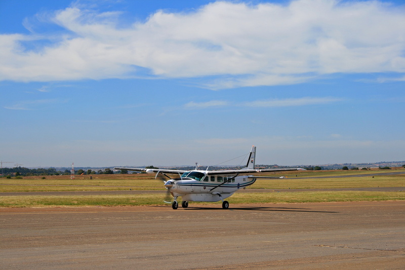 mode of transportation, air force, airport runway, no people, sky, travel, field, tarmac, airfield, cloud - sky, 4K, corporate jet, runway, air vehicle