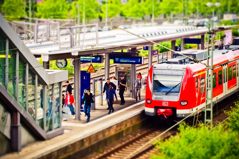 transportation, outdoors, track, lifestyles, transit, group of people, platform, commute, urban, human, real people, women, roof, transport system, traffic
