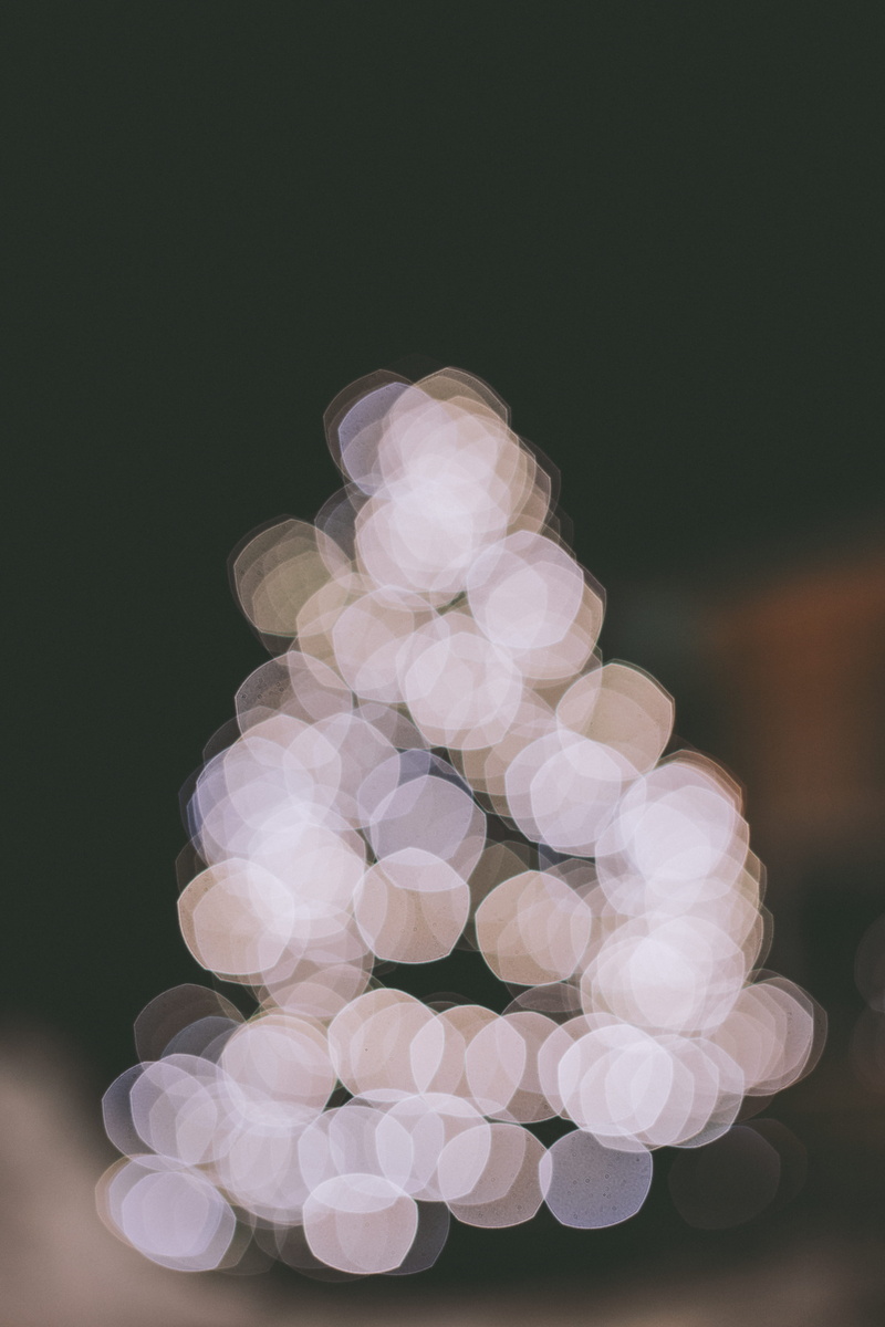indoors, cream, dahlia, cake, lens flare, illuminated, black background, lights, confectionery, no people, crystal, lightbulb, blurred motion, copy space