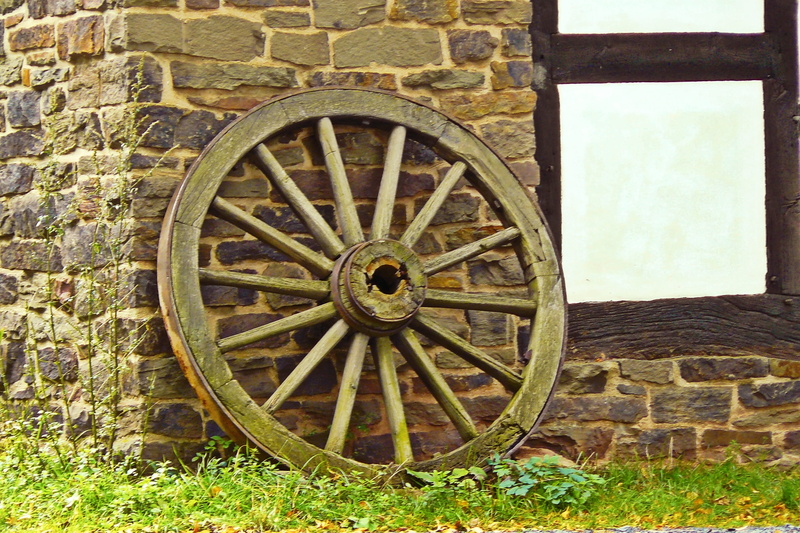 agriculture, idyll, field, built structure, old wagon wheel, building exterior, day, nostalgic, wagon wheel, land, nature, architecture, wooden wheel, abandoned