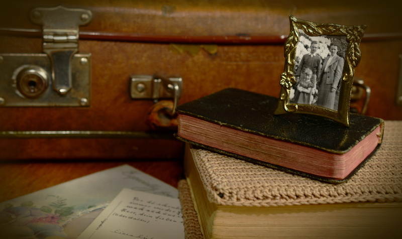 luggage, no people, music, old, frame, history, antique, wood - material, old picture, furniture, still life, at that time, close-up, retro styled, drawer
