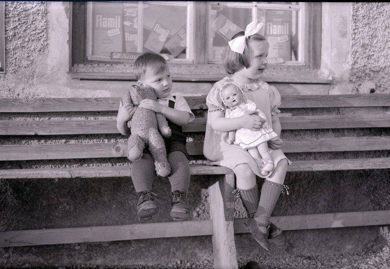childhood, doll, sister, teddy bear, real people, sibling, toys, black and white, women, child, bonding, bank, play, old picture, full length, leisure activity