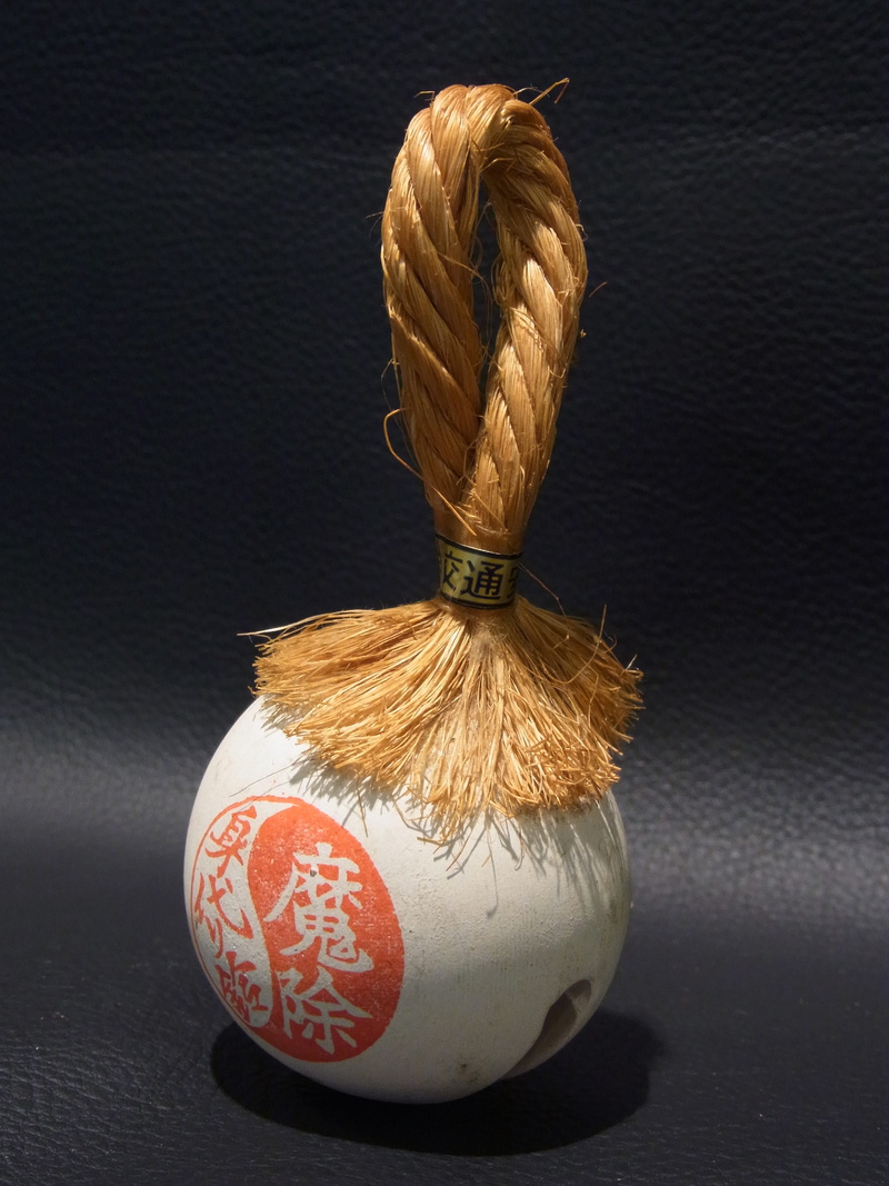 awarded tin, studio shot, iwate, pattern, japan, 2K, art and craft, chusonji, decoration, still life, scapegoat tin, Scapegoat, dosuzu, hanging, celebration