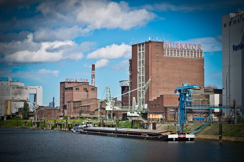 old factory, ruin, water, ship, leave, düsseldorf, dilapidated, transportation, built structure, pforphoto, lost places, sky, broken, factories, facade