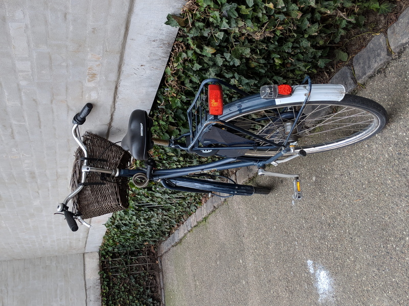 4K, bicycle, basket, wall - building feature, plant, outside, no people, bike, street, google pixel 2, mode of transportation, stationary, vintage bike