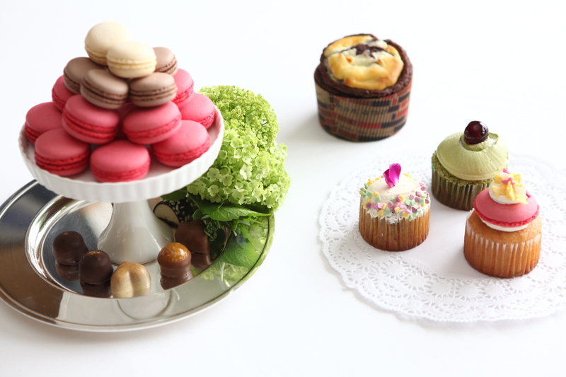 wedding cake, ready-to-eat, colorful, pies, artistic, candies, baked, studio shot, food, sweet food, freshness, crockery, delicious, creamy, dessert, indulgence
