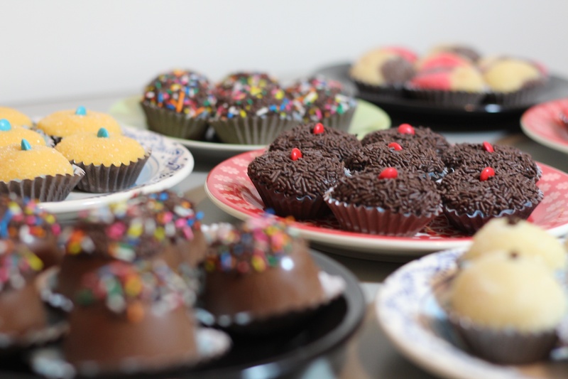 party, bonbon, sweet dish, homemade, variation, food, snack, still life, selective, birthday, crockery, freshness, goodies, unhealthy eating, multi colored
