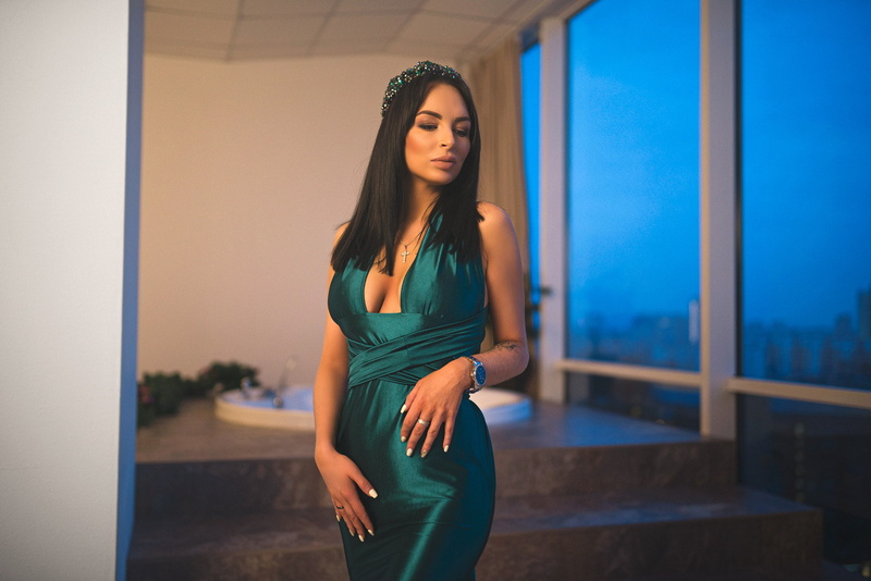 Anton Mayorov, women, 1080P, fashion photography, green dress, black hair, model, 500px