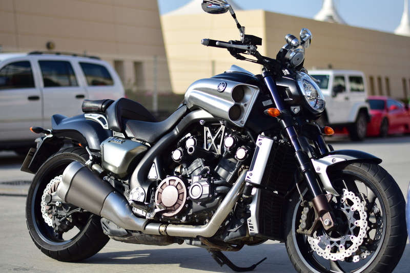 bike, mode of transportation, ride, building, focus on foreground, parked, street, transportation, personal land vehicle, motorcycle, motorbike, away, 5K