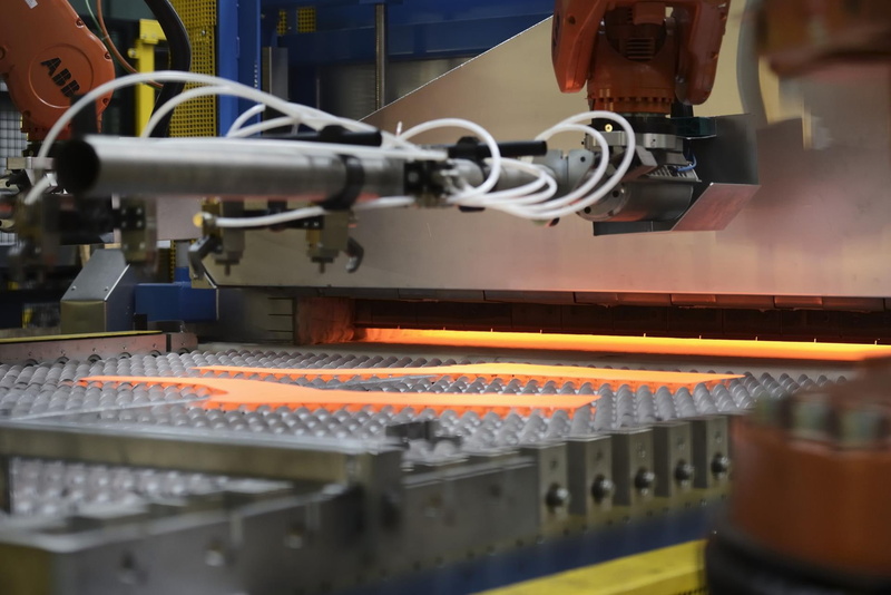 electrical equipment, equipment, technology, manufacturing, indoors, metal industry, metal, 1080P, machine part, industry, automated, computer equipment