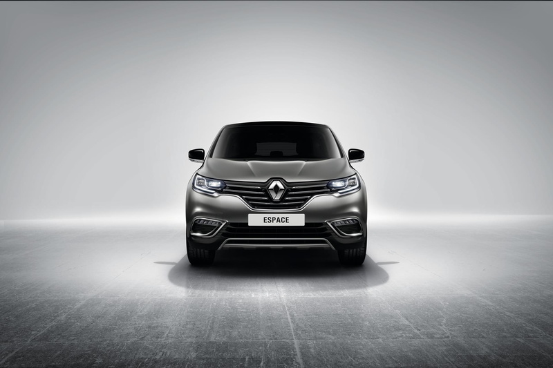 studio shot, renault, table, mode of transportation, still life, single object, flooring, copy space, sport, vignette, land vehicle, motor vehicle, front view