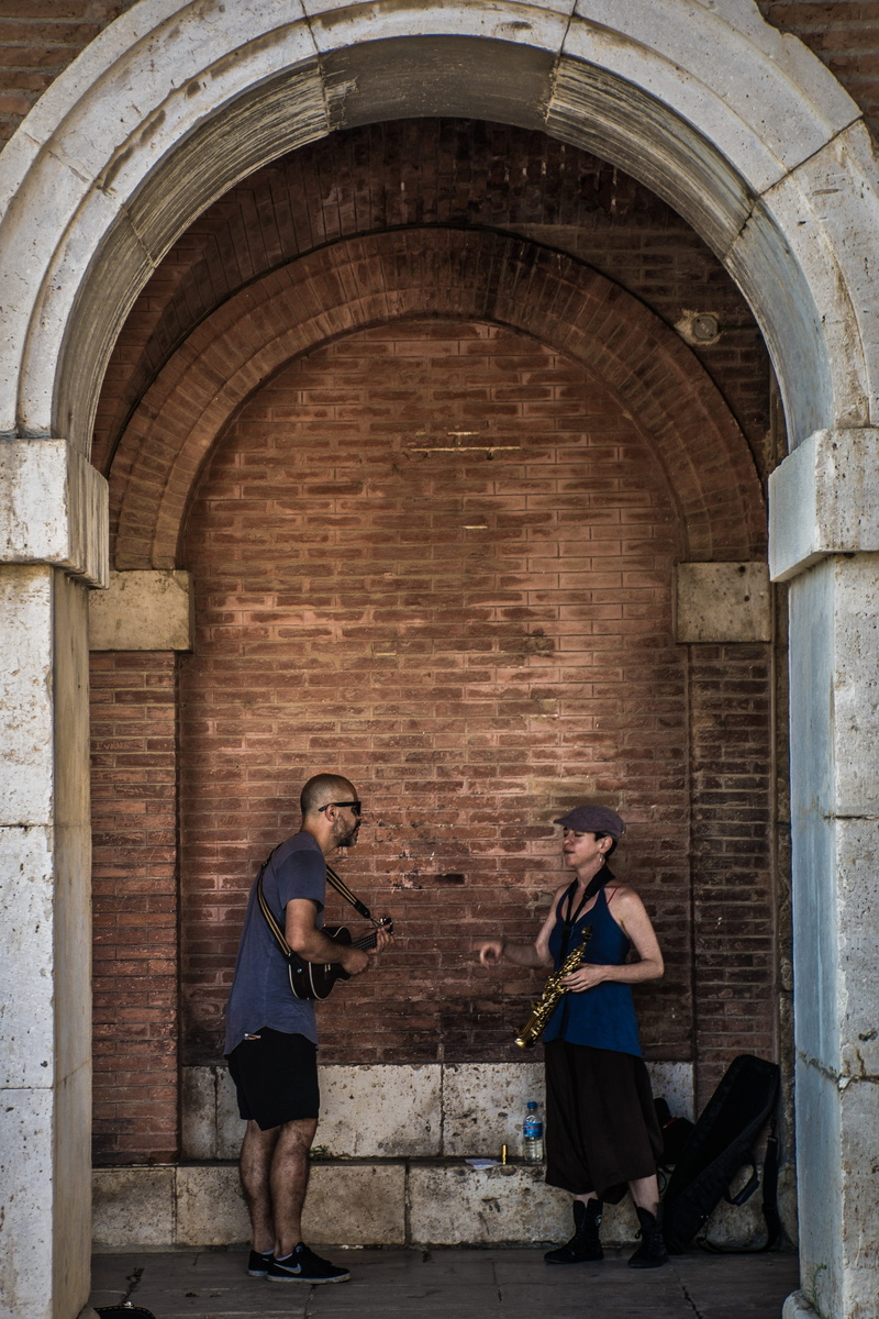 street, Aranjuez, guitar, adult, pleasure, art, 4K, real people, built structure, women, photography themes, street photo, leisure activity, lifestyles