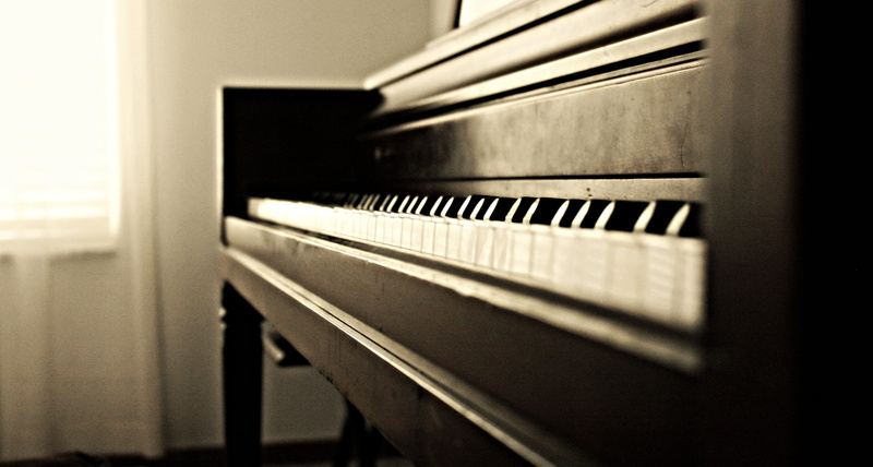no people, 4K, grand piano, wood - material, musical equipment, diminishing perspective, skill, absence, musical instrument, keyboard instrument, business