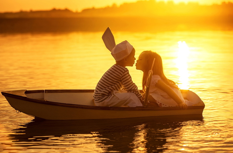 Boat, lifestyles, Children, water, Love, mode of transportation, boyandgirl, transportation, leisure activity, firstlove, sunlight, adult, orange color