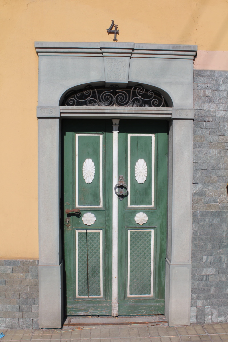 window, security, building, closed, input range, no people, entrance, Front, built structure, Facade, ornate, arch, wall, day, architecture, Door, Memorabilia