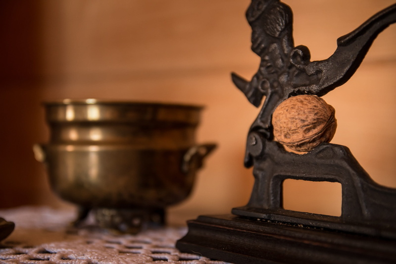 indoors, focus on foreground, studio shot, art and craft, nutcracker, still life, no people, selective focus, ciekoty, old, nut, masłów, zeromski, the nutcracker