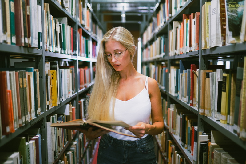women, thinking, book, woman, cute, mannheim, model, university Student, shelf, library, people, caucasian Ethnicity, reading, beauty, one Person, 5K