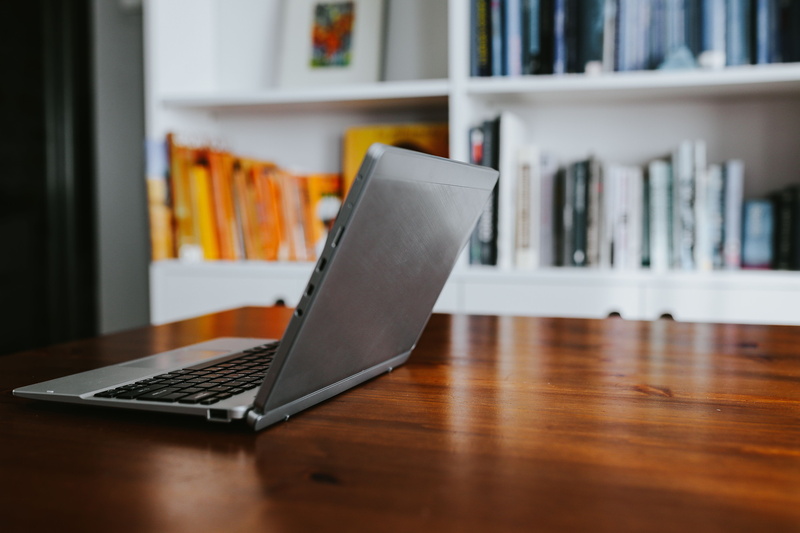connection, focus on foreground, wood - material, library, desk, bookshelf, indoors, laptop, internet, business, communication, book, 5K, smartphone, wireless technology