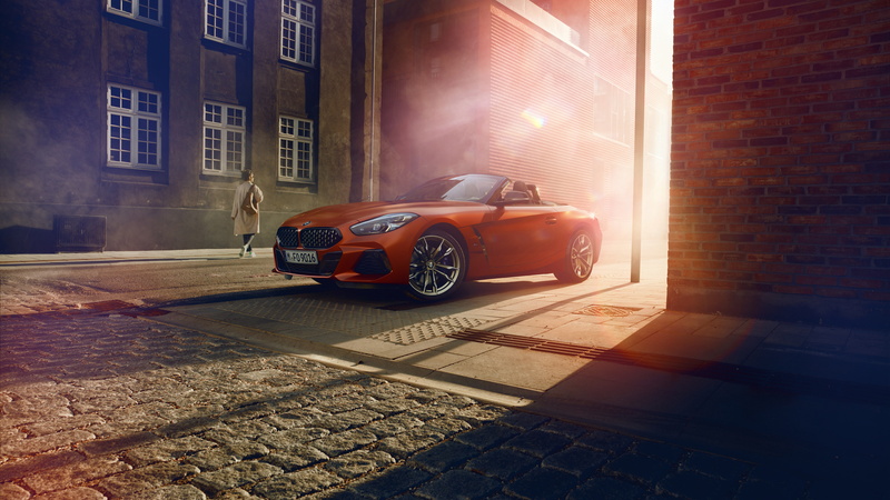 building, built structure, motor vehicle, illuminated, 2018, z, sunlight, building exterior, k, land vehicle, Edition, no people, car, bmw, transportation