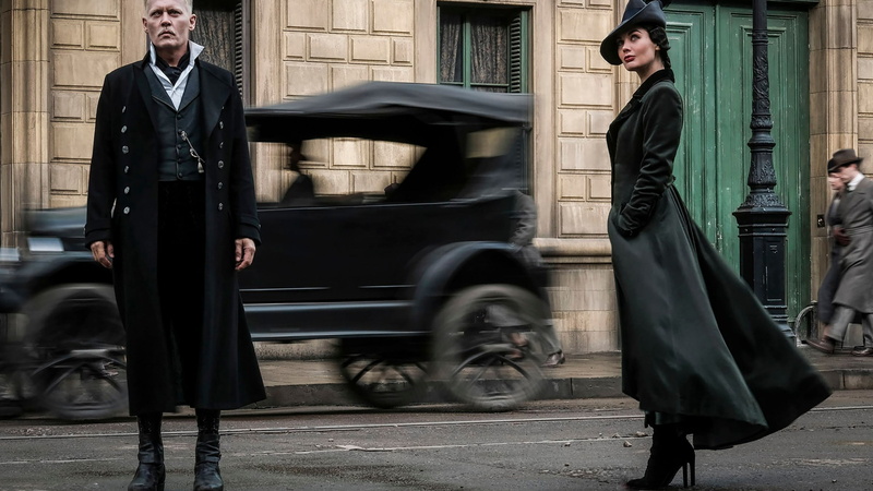 wooden, sofa, Poppy Corby-Tuech, 4k, Johnny Depp, 2K, Fantastic Beasts: The Crimes of Grindelwald, framed, padded, leather, black