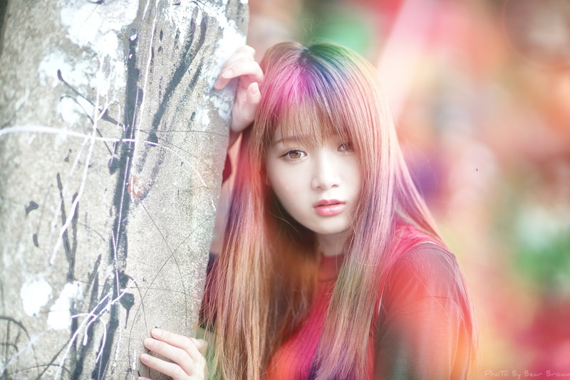 beautiful woman, dyed hair, day, hair, headshot, front view, looking at camera, leisure activity, looking, 1080P, outdoors, Asian, one person, bangs, orange eyes