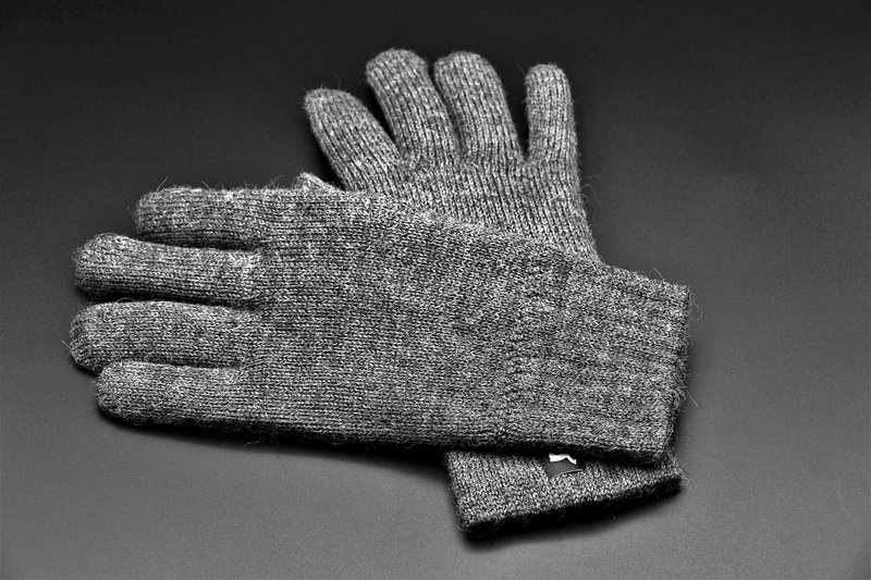 5K, protective glove, protection, wool, people, crime, textile, safety, knitted, single object, warm, hand, human body part, finger, close-up, indoors