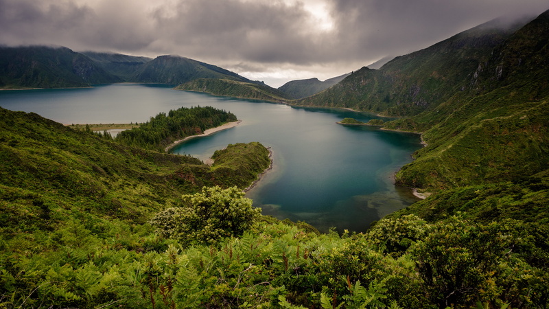 lagoa, tranquil scene, nature, lake, cloud - sky, tree, fogo, mountain, body, lagoon, mountains, 4K, land, surrounded, environment, water, green, landscape