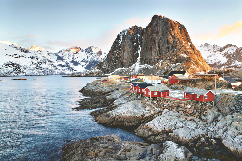 mountains, Reine, 5K, cabin, Europe, outdoors, snow, cold, hills, Norway, Lofoten, red, hill, nature, Lofoten Islands, landscape