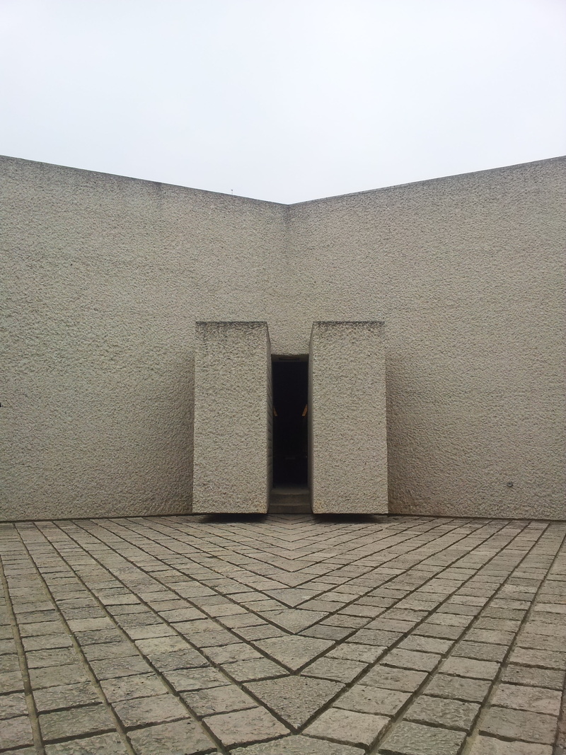 entrance, hole, city, built structure, no people, footpath, wall - building feature, 2K, block, tiled floor, stone, absence, île de la cité, copy space