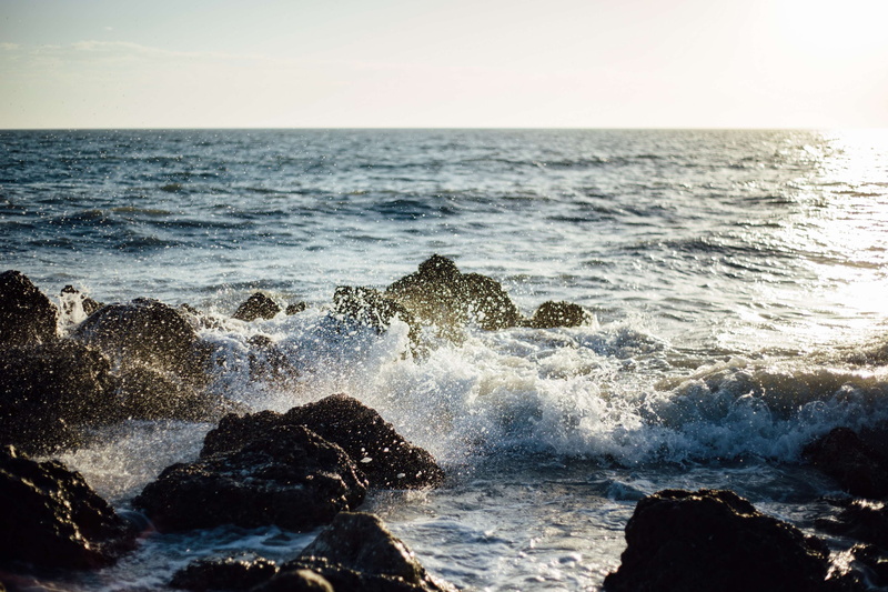 sport, ocean, horizon over water, aquatic sport, nature, water, outdoors, sky, wave, 4K, beauty in nature, seascape, breaking, rock, breakers, horizon