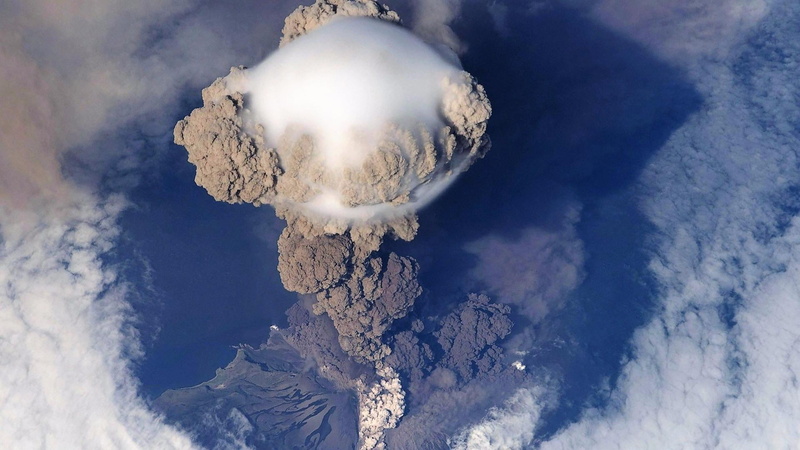 land, asia, aerial view, outdoors, volcano eruption, 1080P, sky, geology, environment, space, landscape, rock - object, rinjani national park, eruption