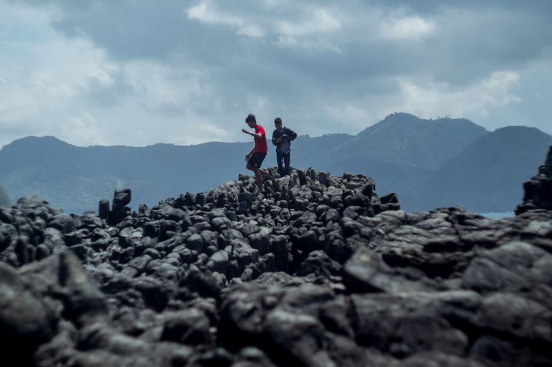 rock, day, beach, vacation, lombok, leisure activity, holiday, solid, people, rock - object, hiking, stone, mountain range, beauty in nature, women, cliff