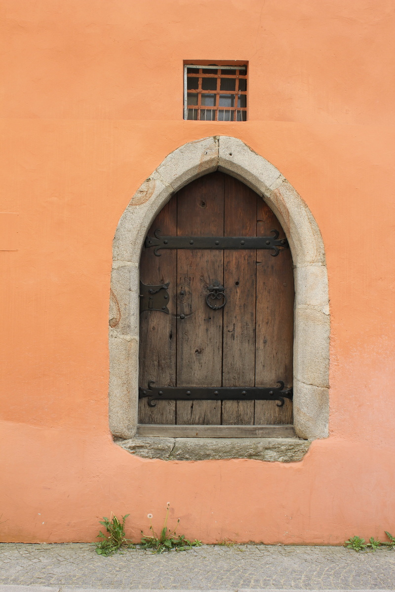 wall, entrance, vintage, closed, safety, security, day, protection, building, arch, building exterior, orange color, facade, built structure, outdoors