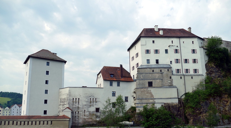 castle, city, sky, old town, no people, town, bavaria, nature, 4K, passau, cloud - sky, niederbayern, veste oberhaus, low angle view, danube, house, building exterior