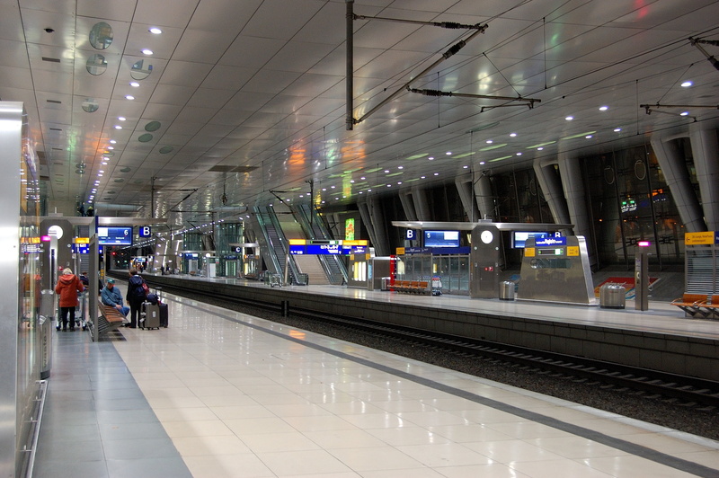 transportation, incidental people, track, illuminated, mode of transportation, built structure, men, railroad station platform, remote station, public transportation