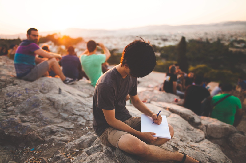 adult, friends, focus on foreground, adults only, young men, relaxation, young adult, crew, cargo, holding, leisure activity, togetherness, person, 5K